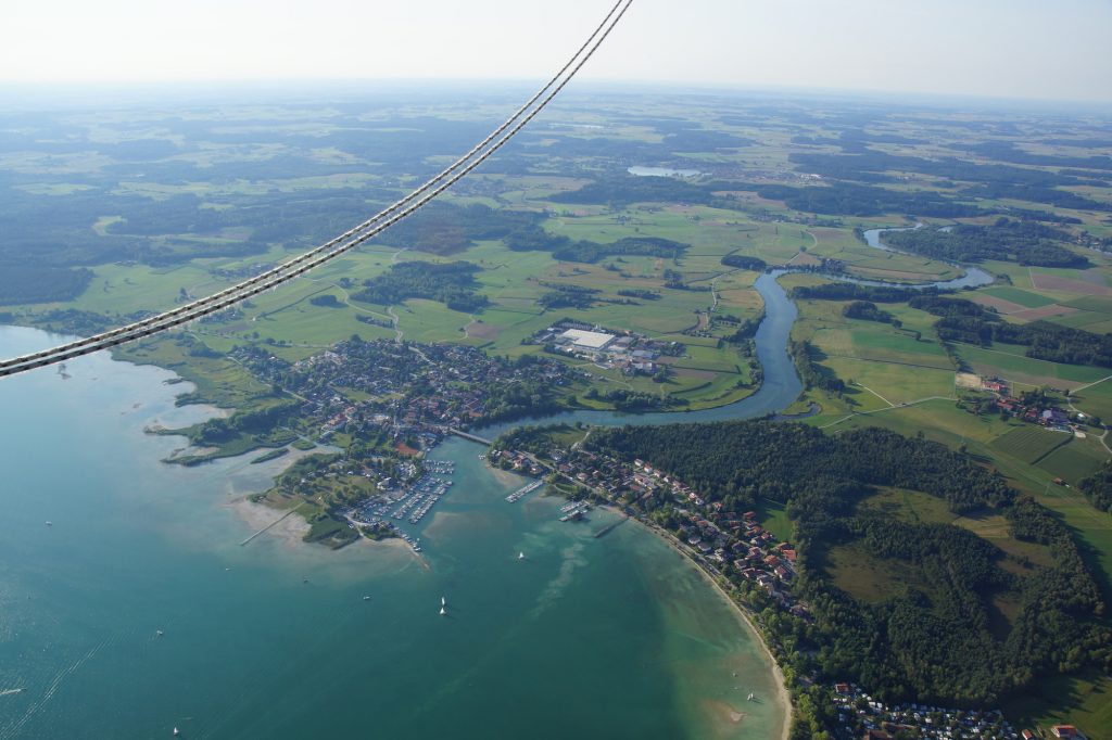 Seebruck und der östliche Chiemgau während einer Ballonfahrt